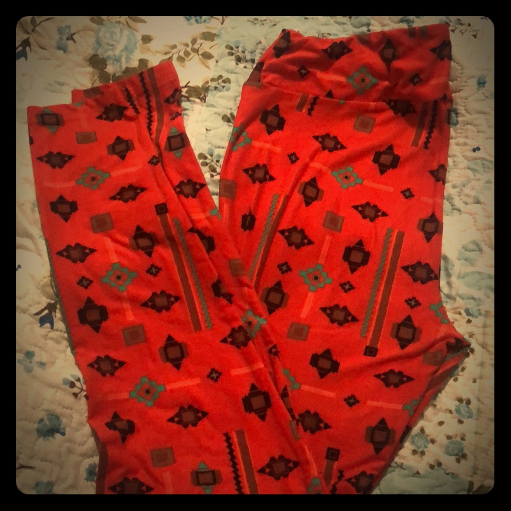 Red lula roe leggings